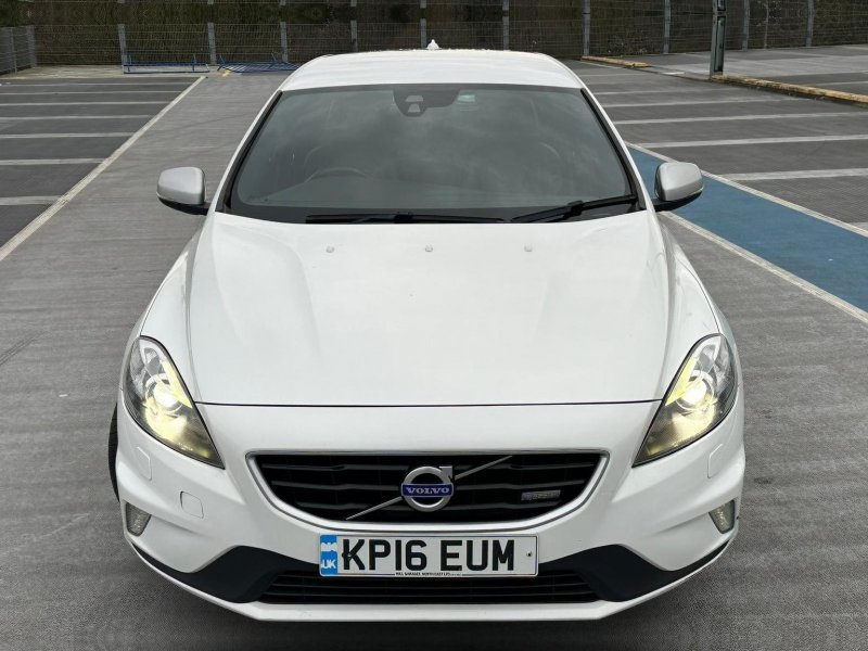 VOLVO V40