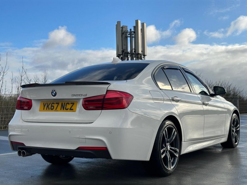 BMW 3 SERIES