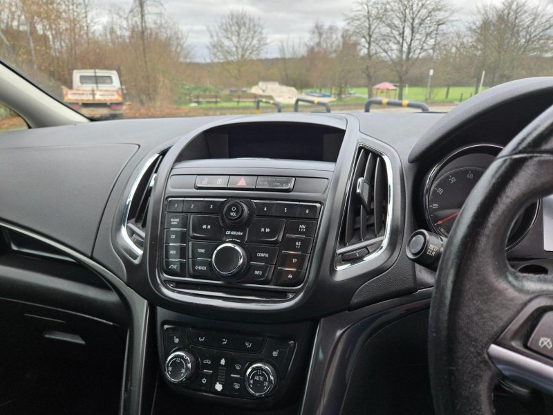VAUXHALL ZAFIRA TOURER