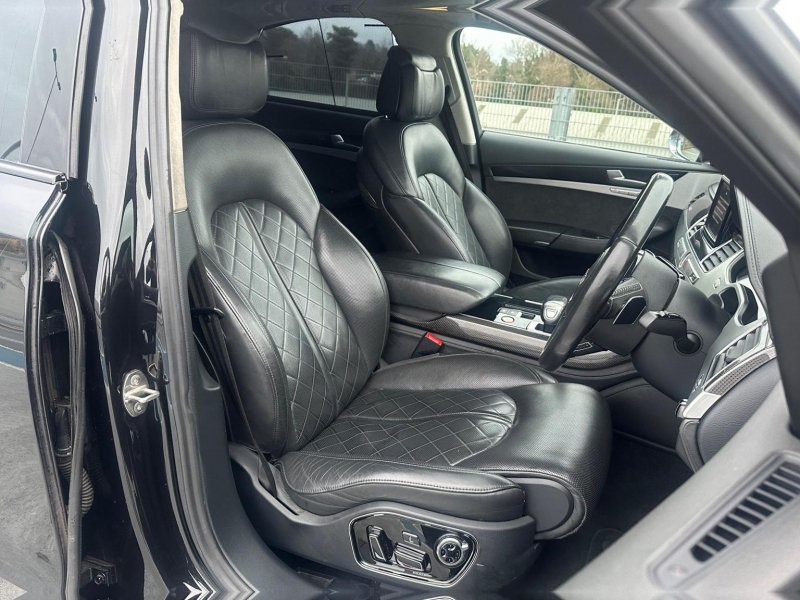AUDI S8