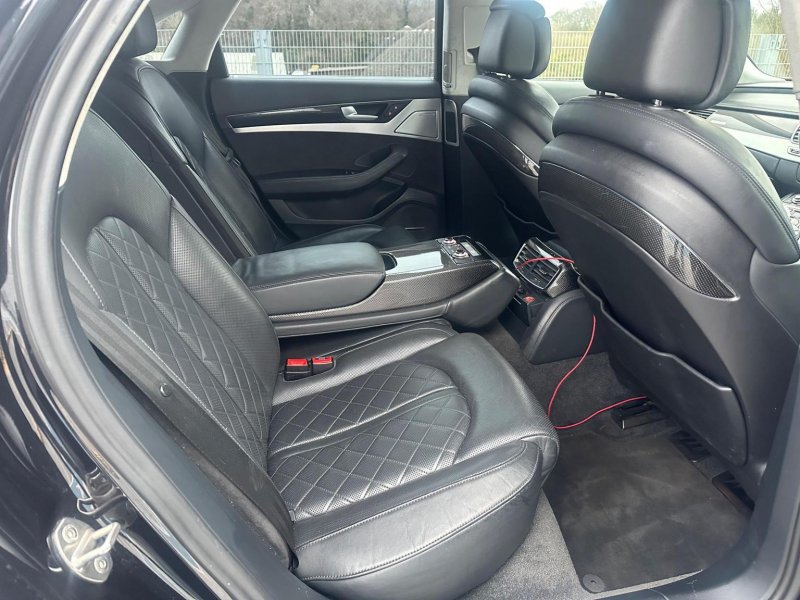 AUDI S8