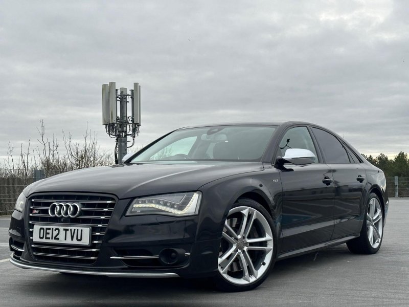 AUDI S8