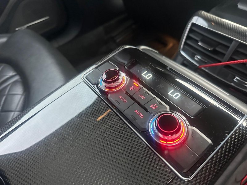 AUDI S8