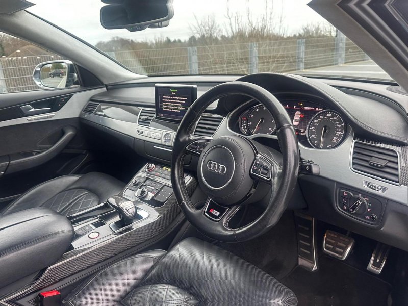 AUDI S8