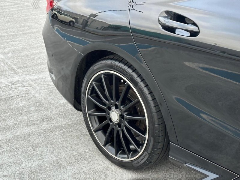 MERCEDES-BENZ CLA