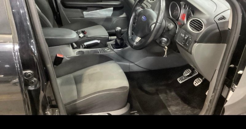 View FORD FOCUS 1.6 Zetec S 5dr