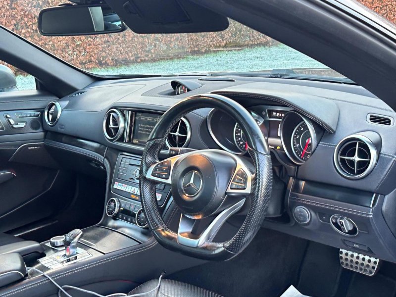 View MERCEDES-BENZ SL 3.0 SL400 V6 AMG Line Roadster G-Tronic+ Euro 6 (s/s) 2dr
