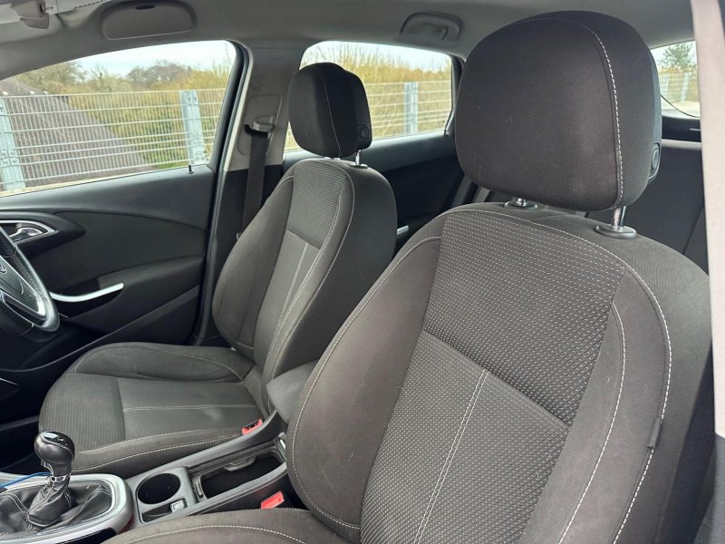 VAUXHALL ASTRA