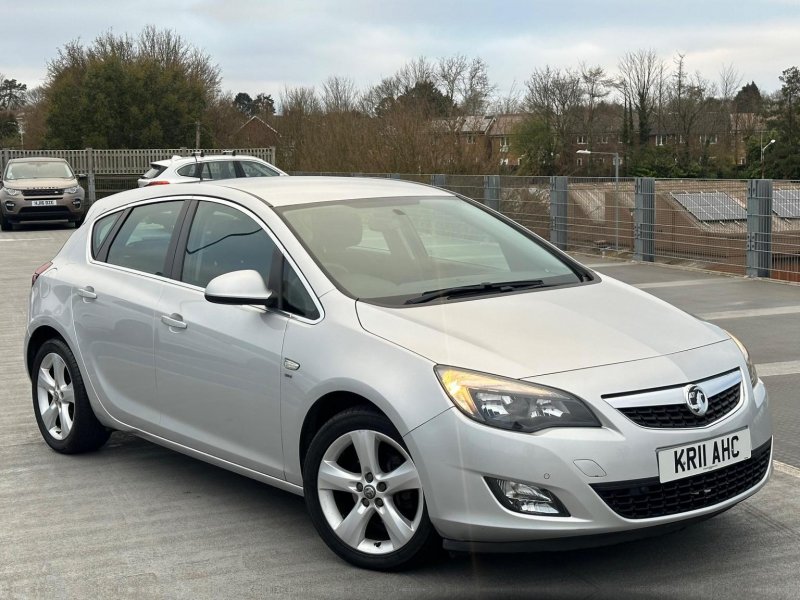 VAUXHALL ASTRA