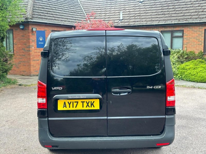 MERCEDES-BENZ VITO