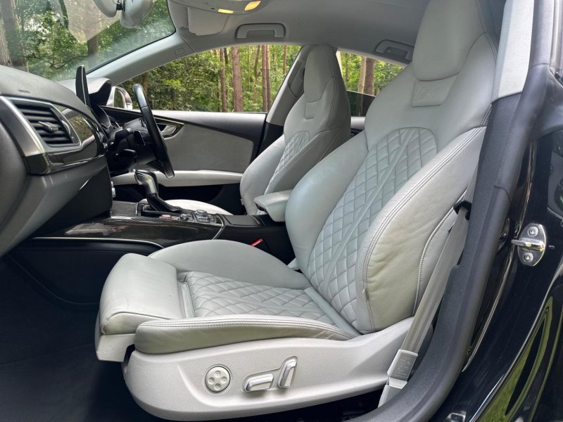 AUDI S7