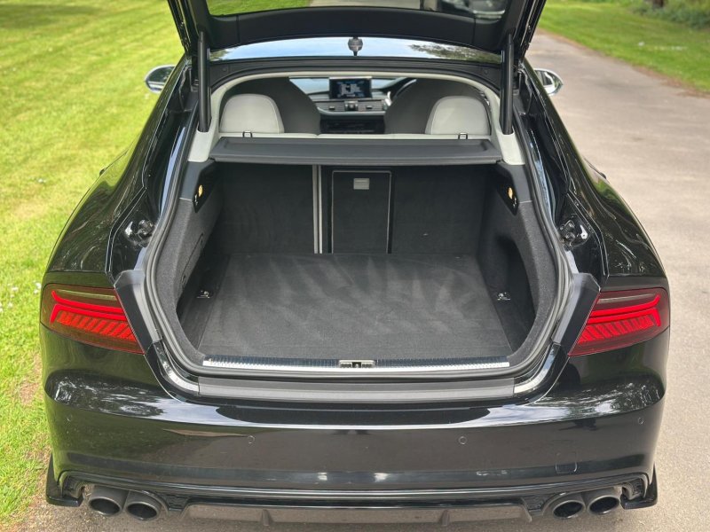AUDI S7