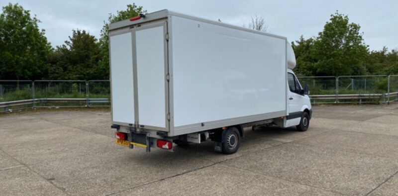 MERCEDES-BENZ SPRINTER