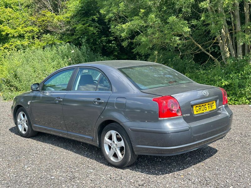 TOYOTA AVENSIS