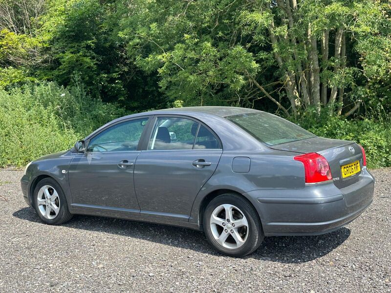 TOYOTA AVENSIS