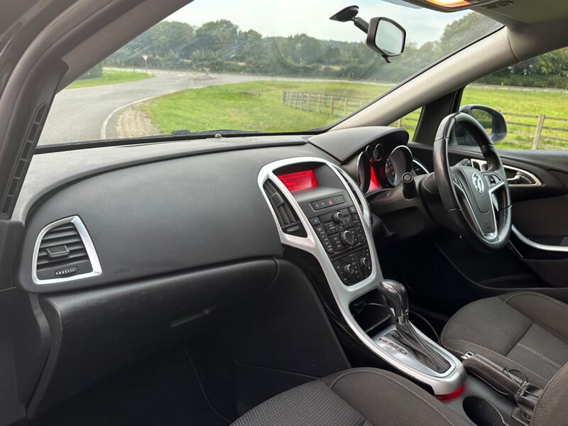 VAUXHALL ASTRA