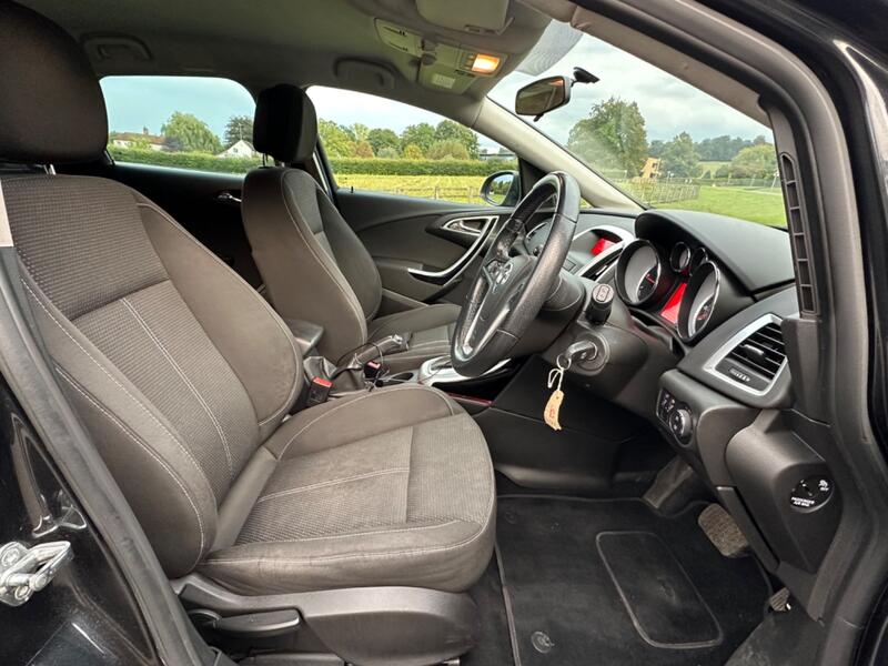 VAUXHALL ASTRA