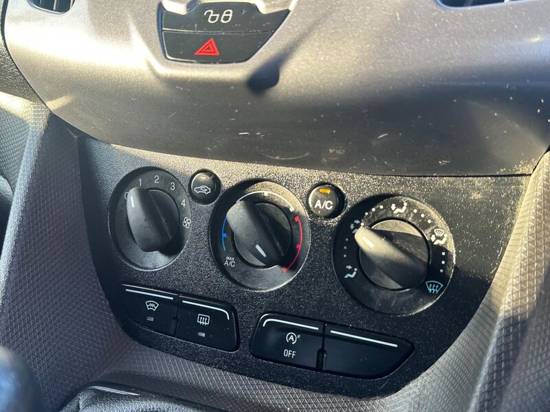 FORD TRANSIT CONNECT